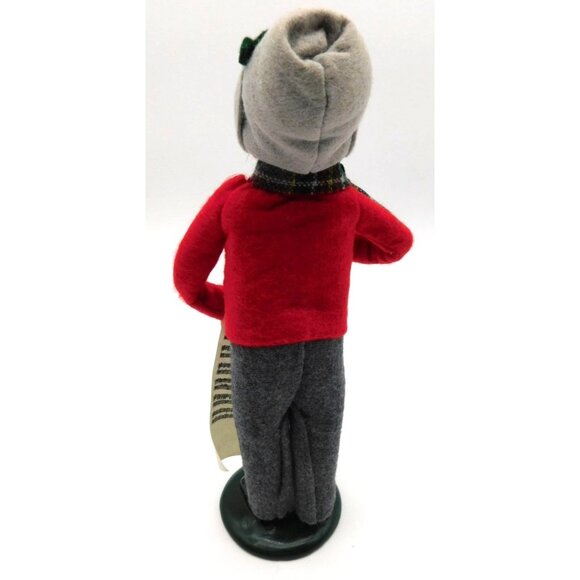 Vintage Byers Choice Carolers Boy with Sheet Music 1988 Red Jacket Plaid Scarf - Picture 4 of 7